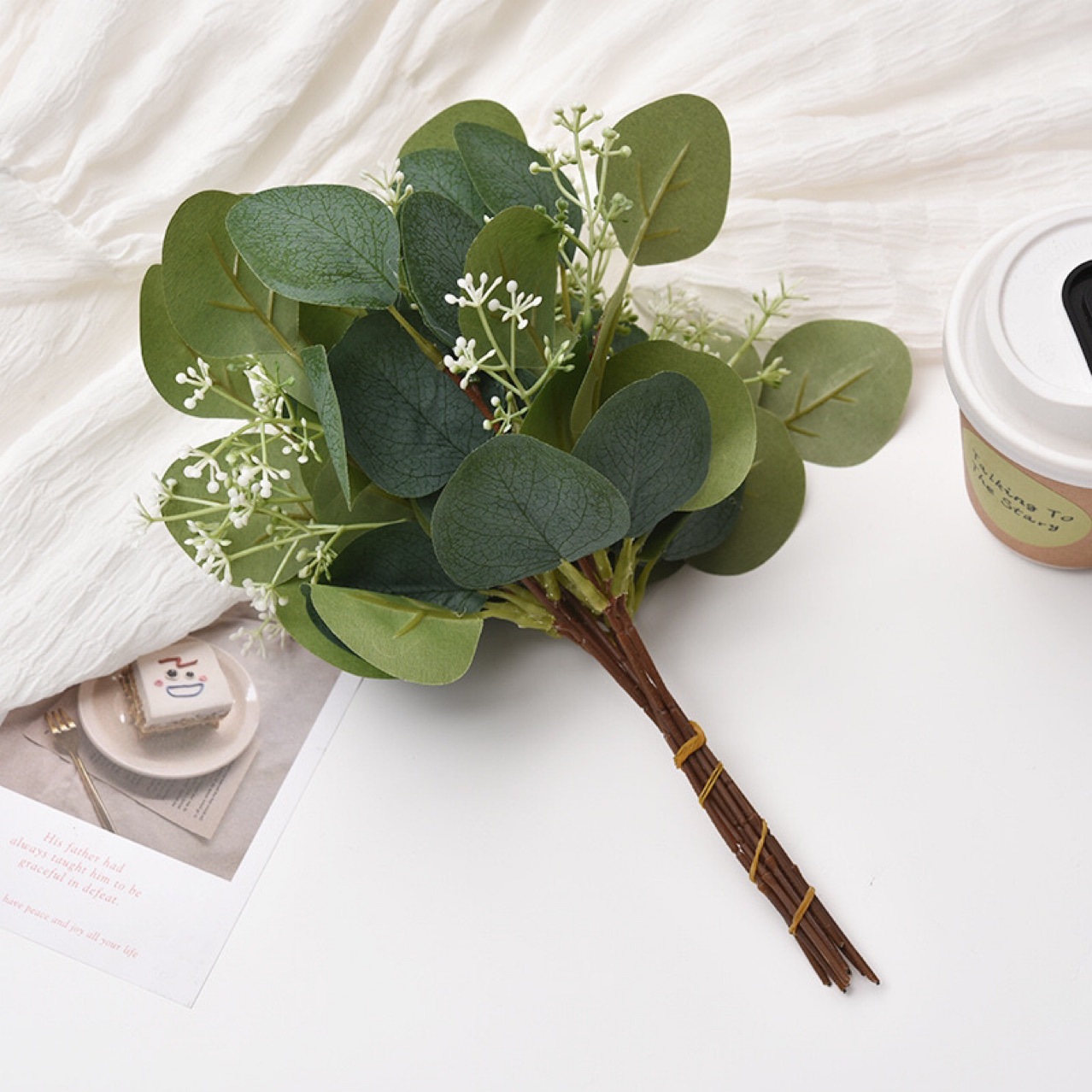 Искусственные листья евкалипта, цветочные композиции, декор для стола