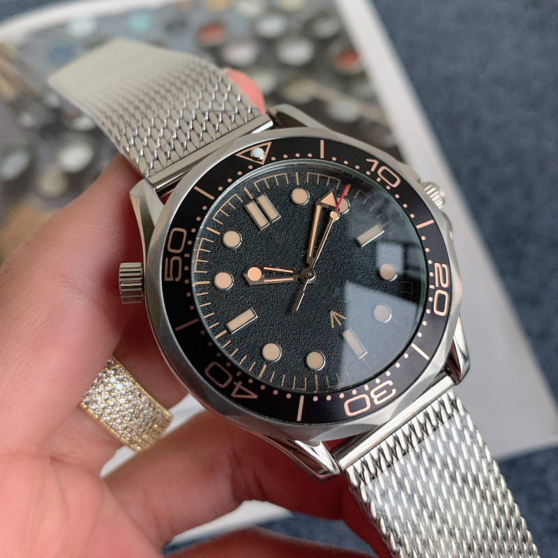 2021 Cross-border Foreign Trade European Sea Horse Series Diving Sports Men's Business Leisure Temperament Mesh Band Watch