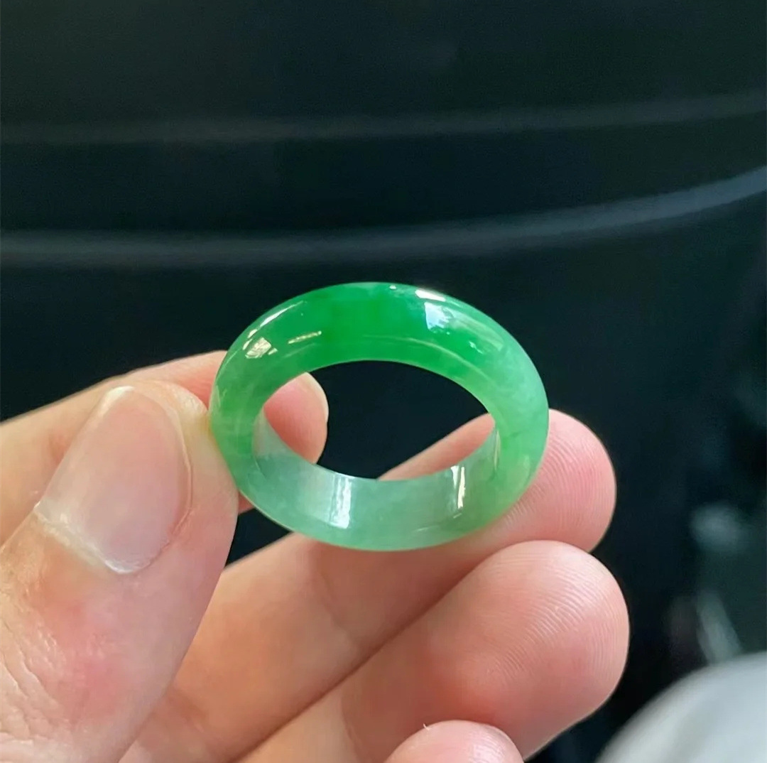 Burmese Jadeite Ice Full Green Ring Imperial Green Ring Ring Ring for Men and Women Lovers