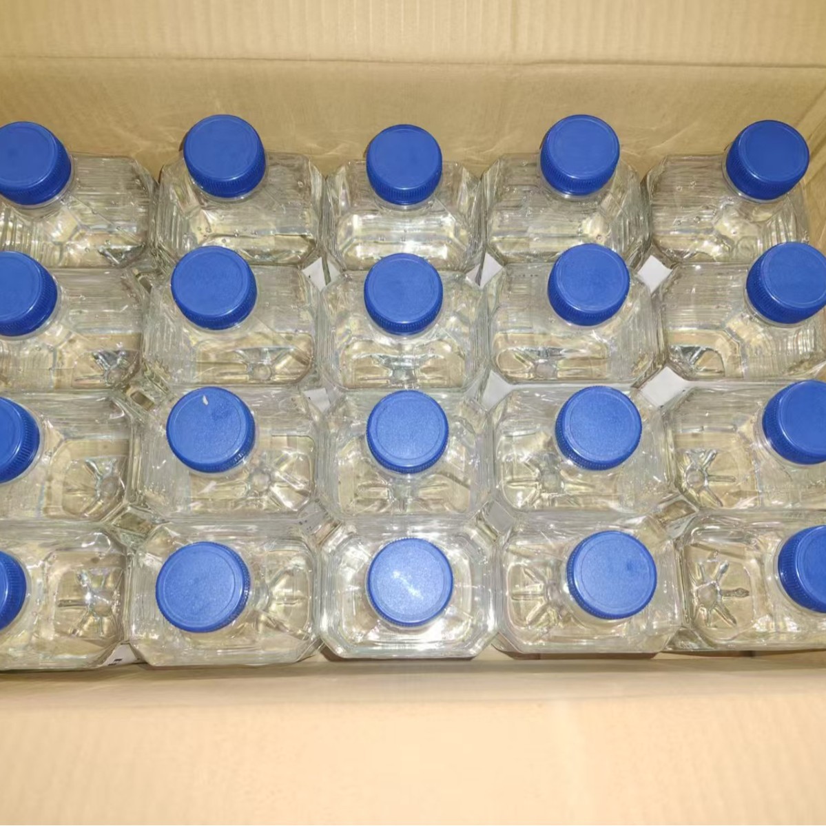 Manufacturer's Wholesale of Imported Mineral Oil for Hot Pot, Barbecue, and Grilled Fish, Colorless, Odorless, High-Energy, Environmentally Friendly Oil