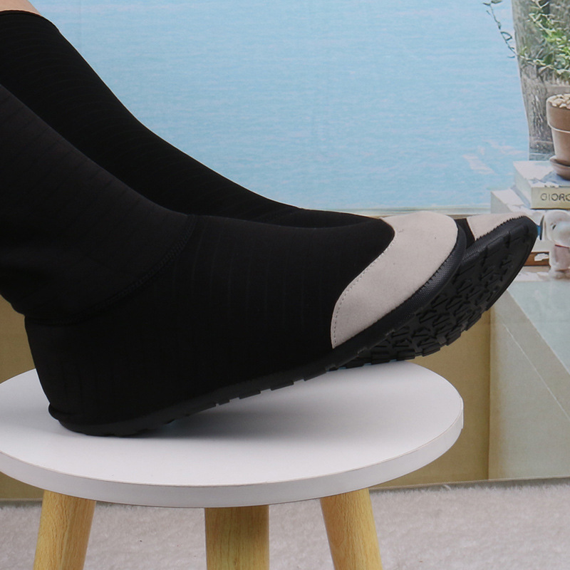 Diving Shoes Long-Tube Snorkeling Shoes for Men and Women Quick-Drying Non-Slip Wading Swimming Shoes Anti-Cut Thick-Soled Beach Socks and Shoes