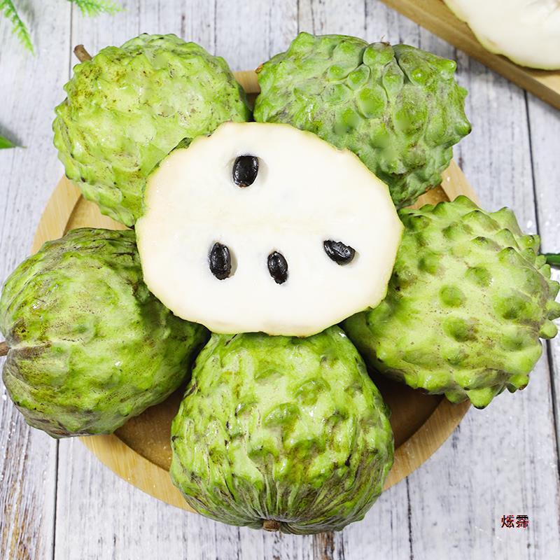 Freshly Picked Milk Pineapple and Soursop Fruit 2.5kg Fresh Soursop Fruit Tropical Fruit Large Fruit for Pregnant Women 1/3/10