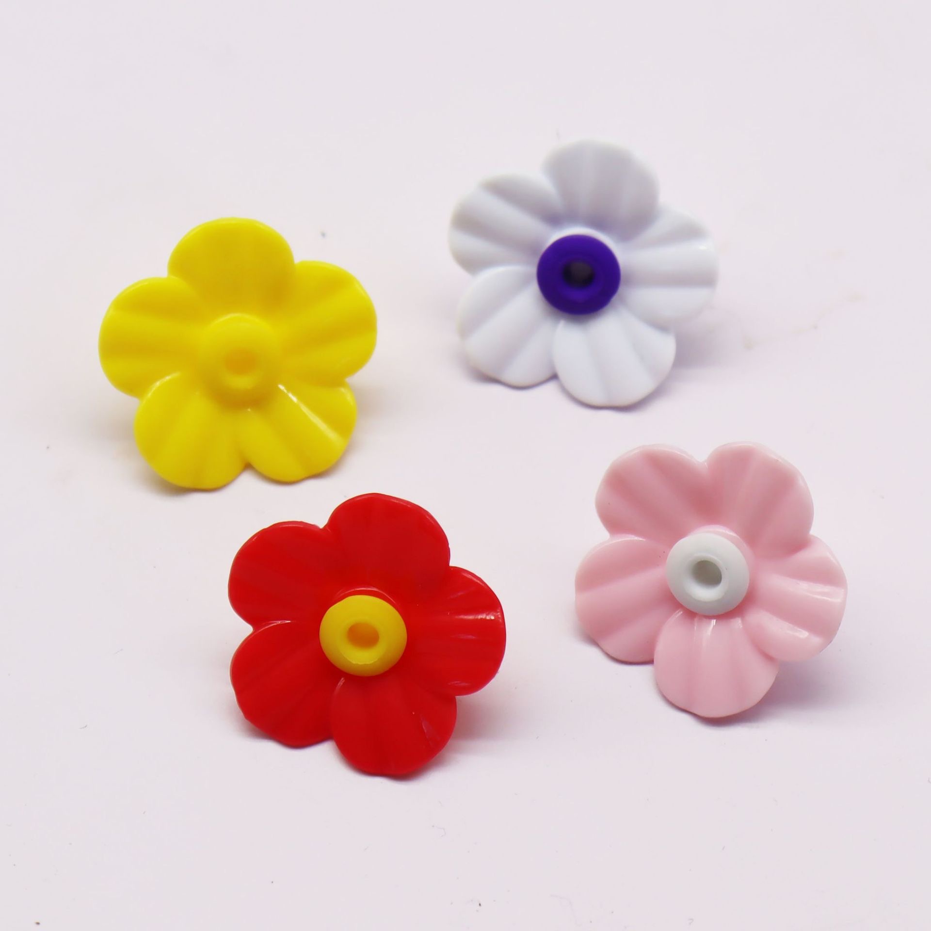 Plastic simulation plant flower hummingbird feeder flower hole imitation bee flower trap hummingbird feeder cross border