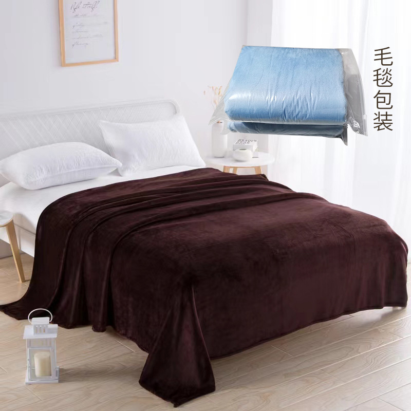 Solid color flannel blanket gift coral fleece air conditioning blanket bath towel sofa cover blanket black and white sheets factory wholesale