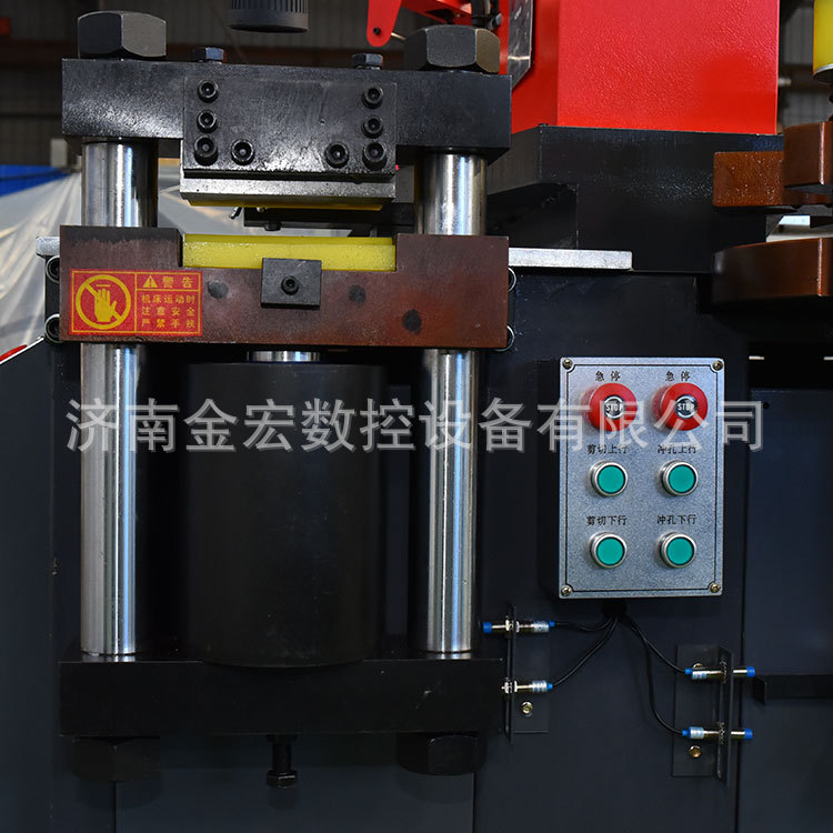 Busbar processing machine double-head bending copper and aluminum row flat stamping shear multi-function bending machine busbar processing machine