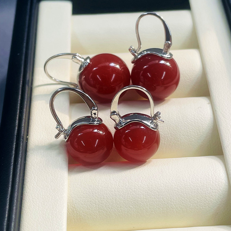 high quality round natural green chalcedony ear buckle Joker classic green chalcedony earrings factory wholesale fashion new