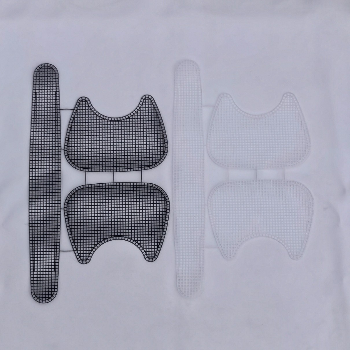 Heze Chengshuo Hand-woven Crossbody Underarm Saddle Bag Plastic Mesh Wool Cross-stitch Material