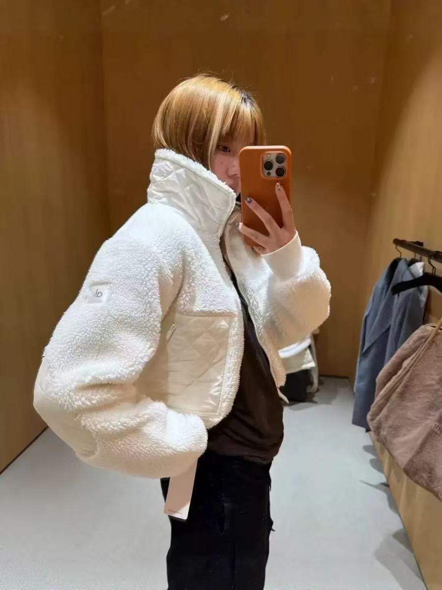 2025 Новая зима кашемировое утолщенное свободное повседневное универсальное короткое теплое пальто с воротником-стойкой модного бренда