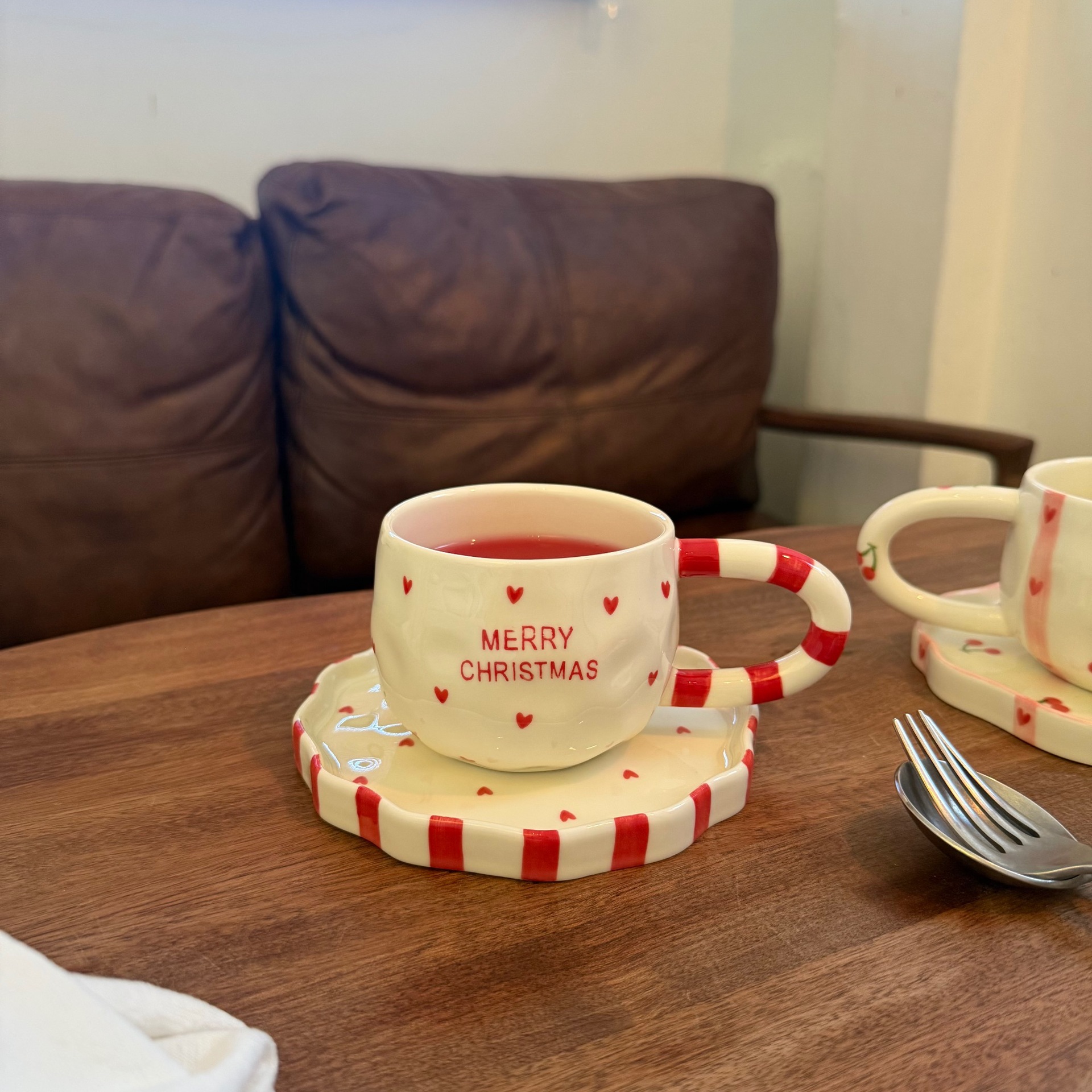 French Ins Retro Christmas Style Hand-Painted Ceramic Coffee Cup and Saucer, High-Looking Afternoon Tea Dessert Saucer