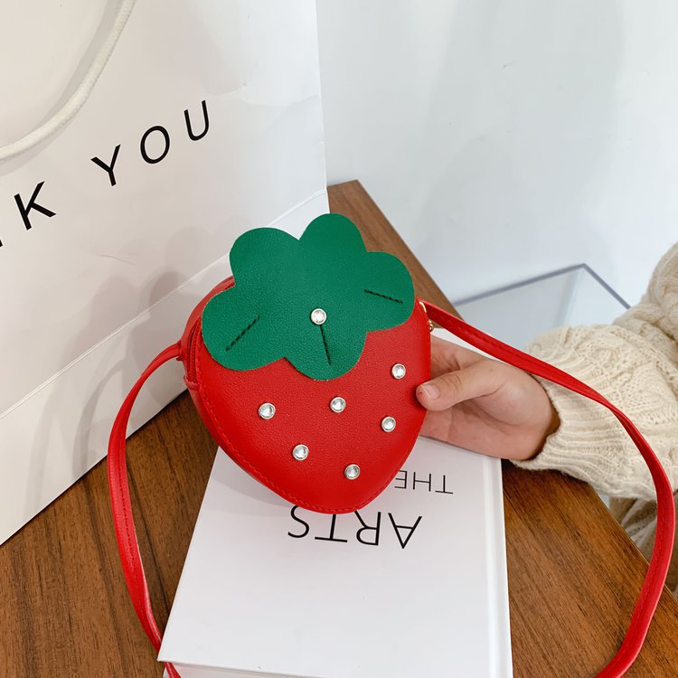 Children's bag shoulder messenger bag strawberry fashion small bag trendy cute little girl trendy matching coin purse travel small bag