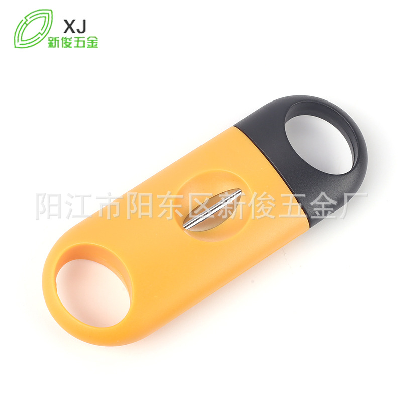 Factory spot direct supply portable Cigar scissors stainless steel V-shaped plastic cigar knife cigar smoking set hole opener