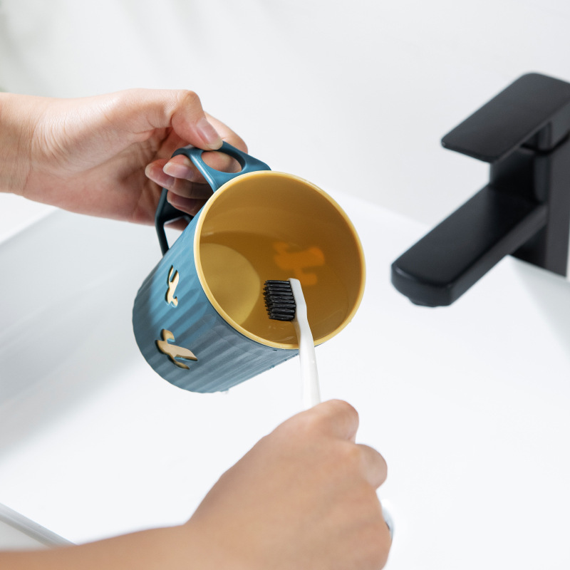 Cactus Mouthwash Cup Double-Layer Thickeneded Wash Cup Home Dormitory Toothbrushing Cup Creative Shape Travel Essentials