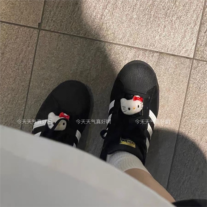 Cute three-dimensional mini helloKitty cartoon shoelace buckle shoe flower canvas shoes decorative shoes accessories