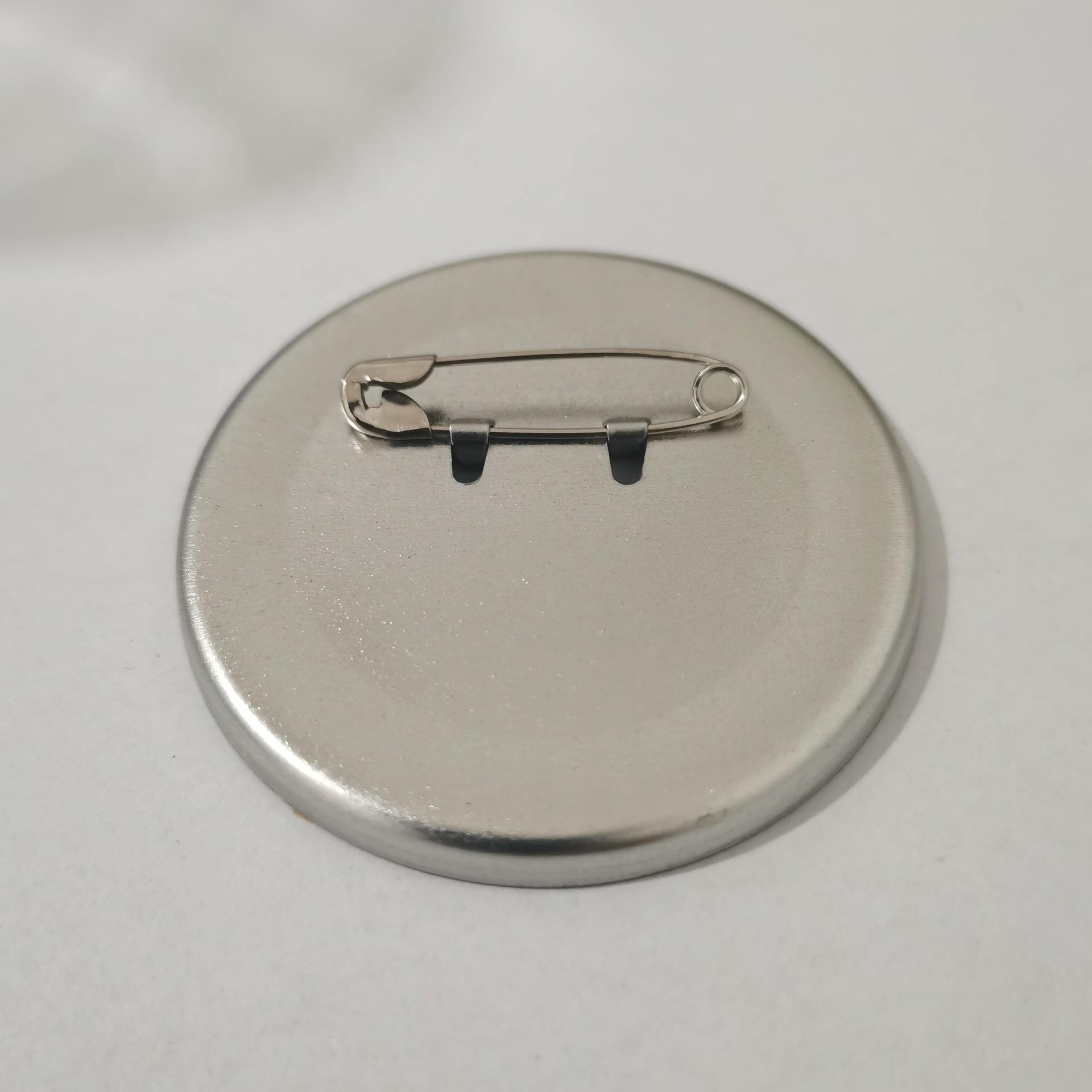 58mm Bar Badge Consumables Rigu Bottom Round Rust-proof Oil-coated Tinplate Badge Blank Thickeneded Material