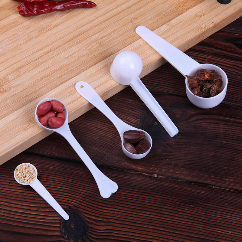 Factory 1/2/3/5/10g milk powder spoon creative kitchen multi-gram spoon LOGO plastic measuring spoon wholesale