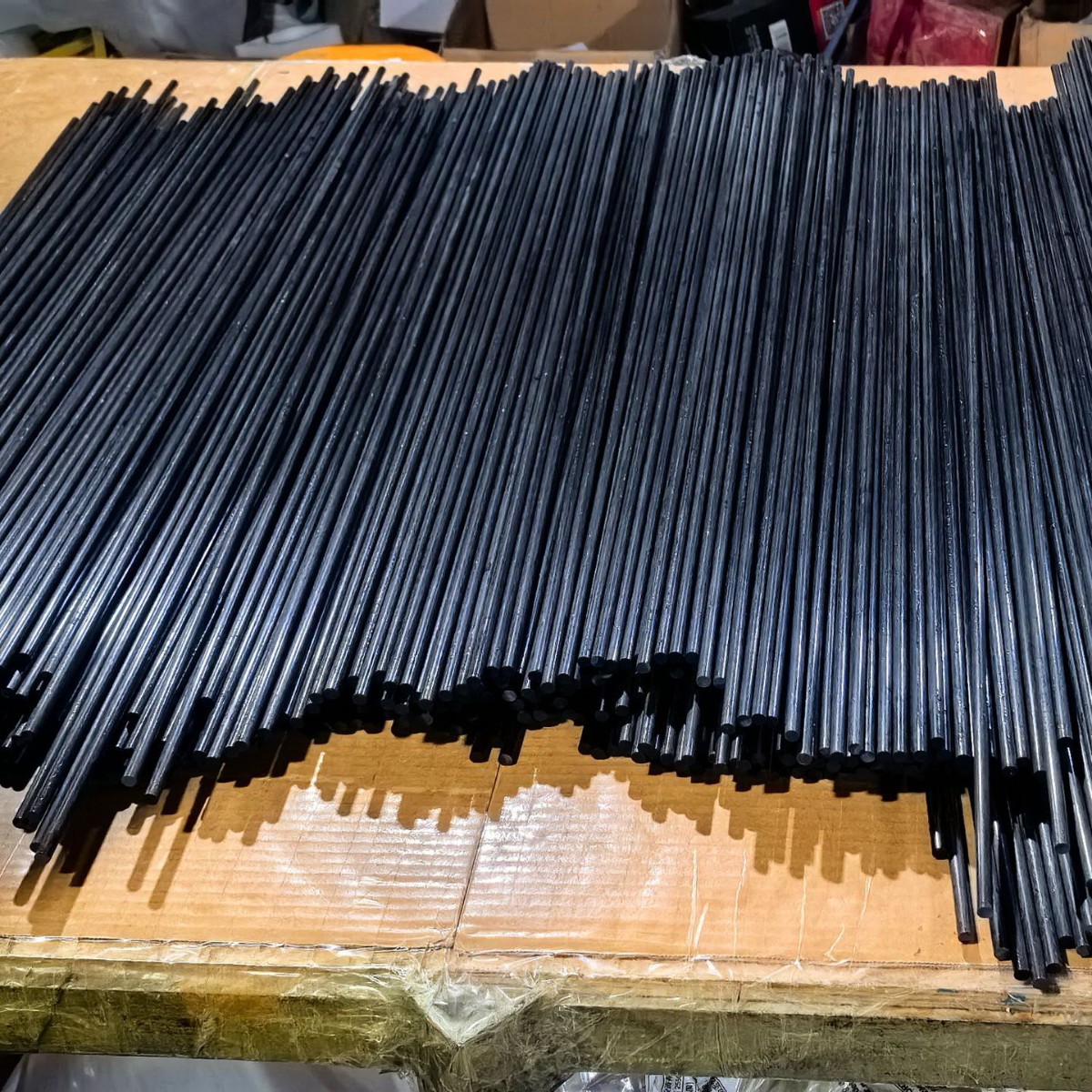 Factory Direct Supply of Pultruded Carbon Fiber Rods/High Hardness Solid Carbon Fiber Round Rods 4mm Carbon Rods Wholesale
