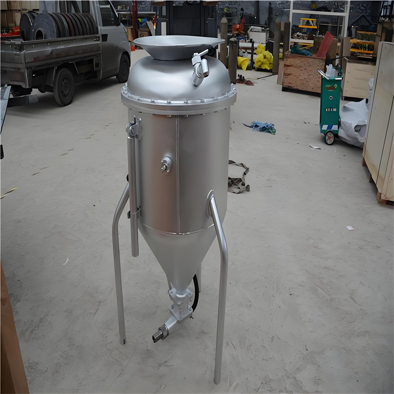 The Mining Pneumatic Loader Has Fast Loading Speed and Safe Operation. the Manufacturer's Bqf-100 Loader Has High Loading Efficiency