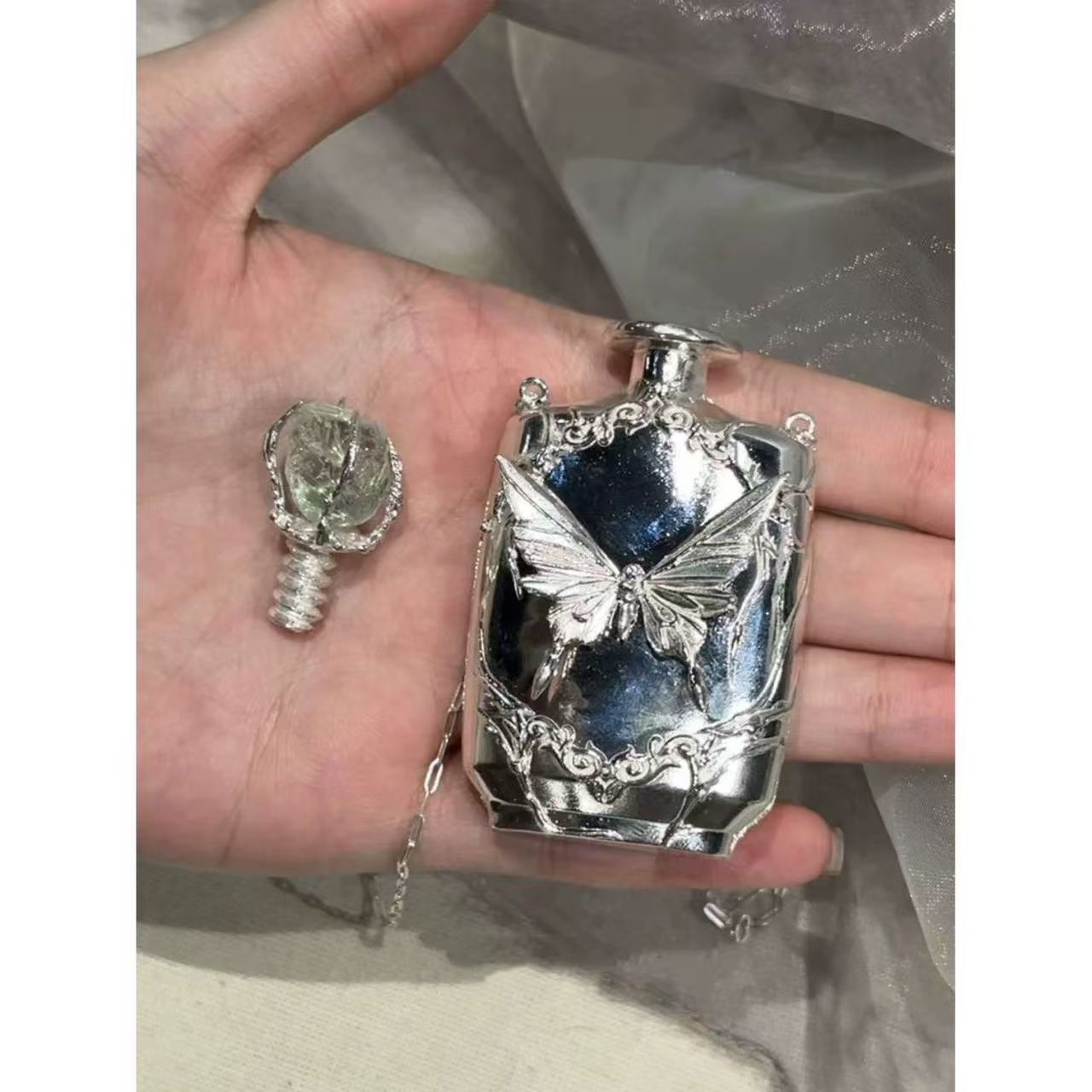 "Butterfly Tears" Aquarius Wine Pot Tears Perfum Bottle Necklace Liquid Hand-made