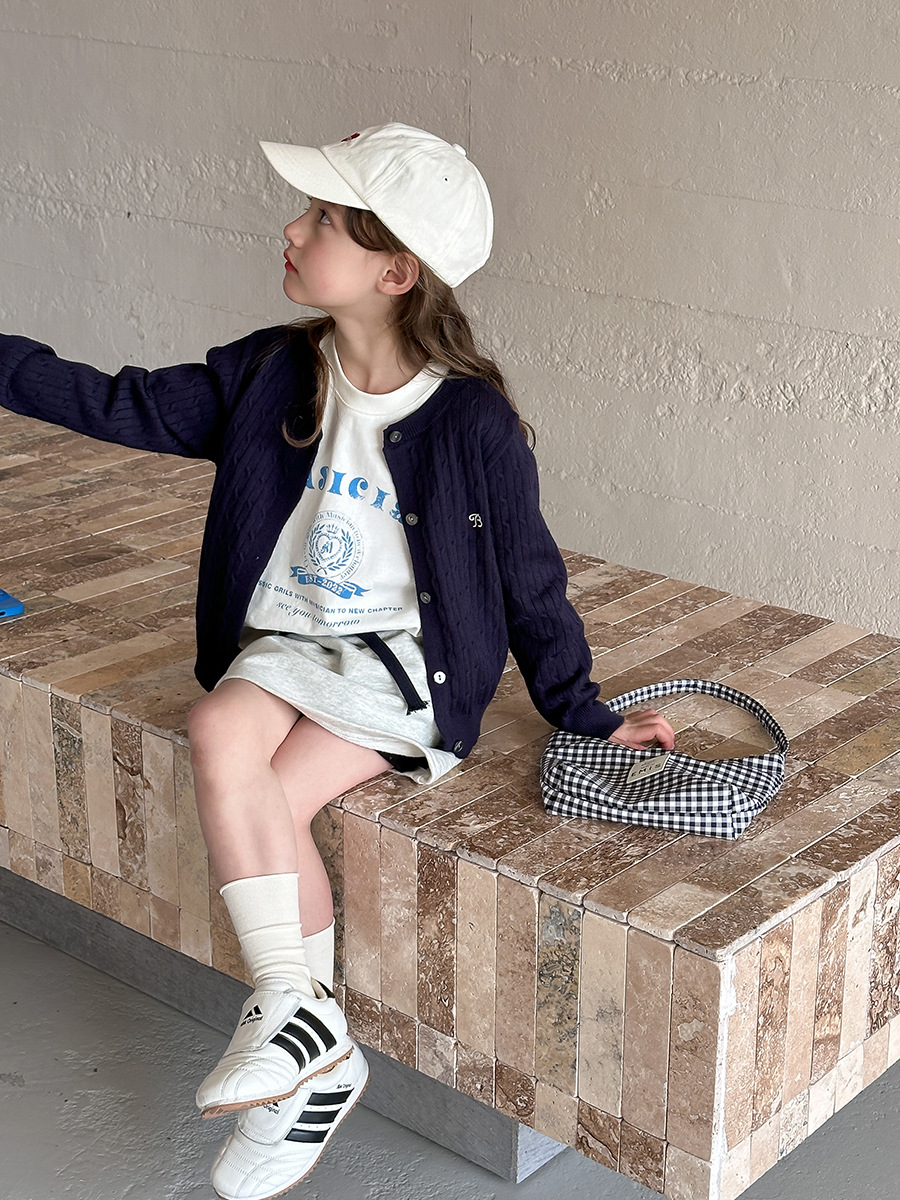 Emo Beibei 2025 Early Spring Girls Korean Style Casual Western Style Twist Sweater Embroidered Knitted Cardigan Jacket