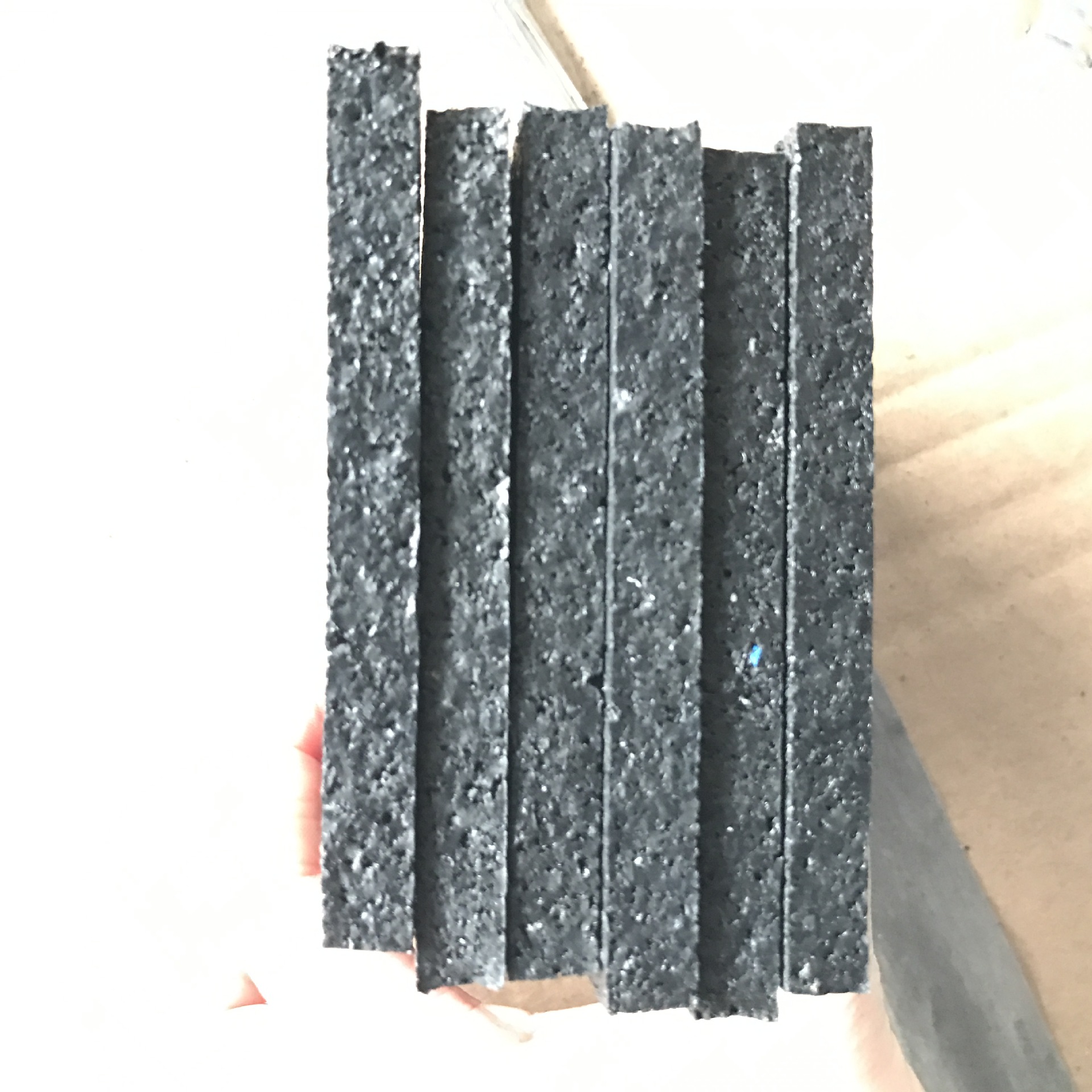 Manufacturers supply shock pad furniture electrical rubber particle foot pad shock absorption anti-collision buffer rubber block gasket