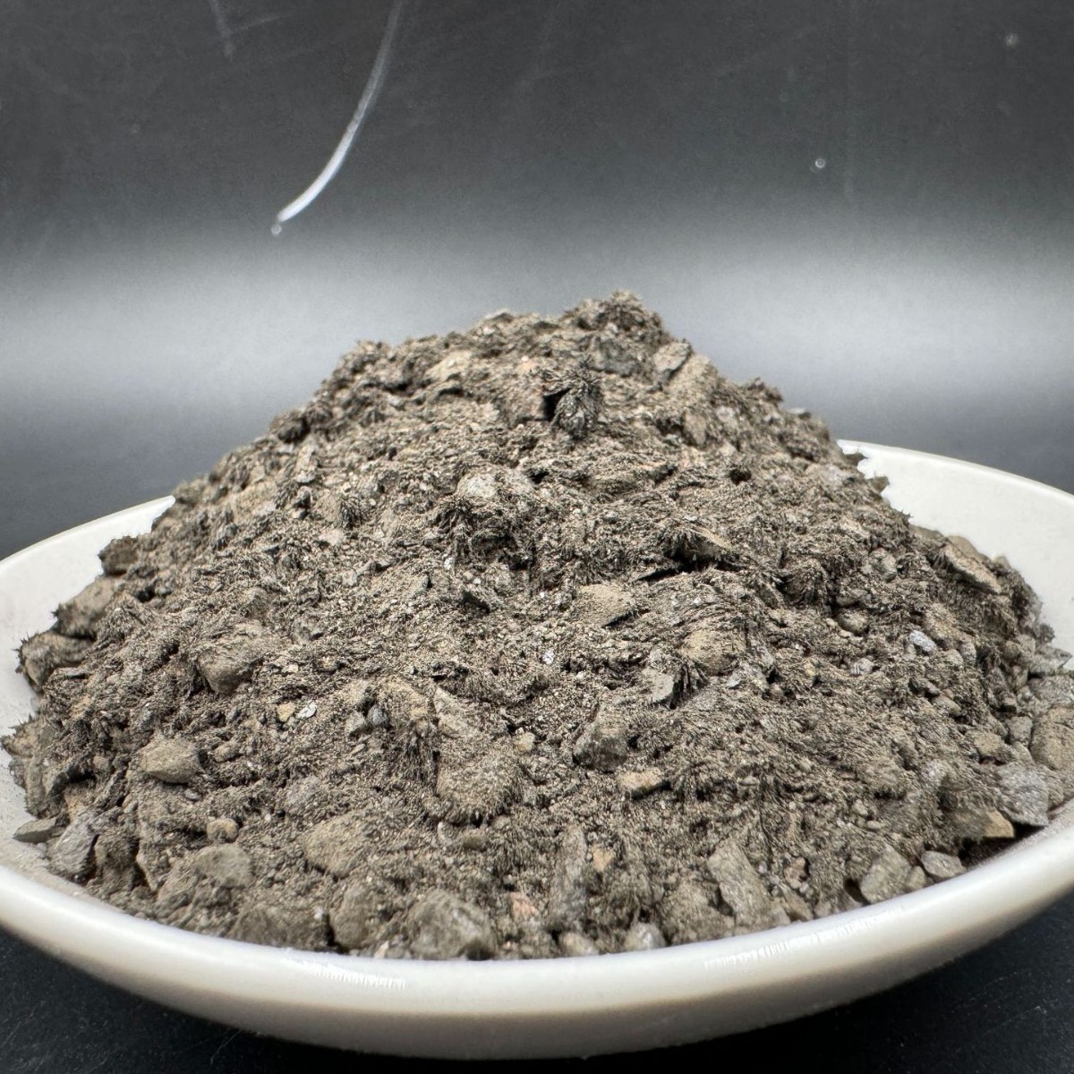 Genuine Magnetic Powder from Chinese Medicinal Herbs Can Be Used in Medicine. Manufacturers Supply Natural Iron Source Sandblasted Hematite Iron Powder with High Purity
