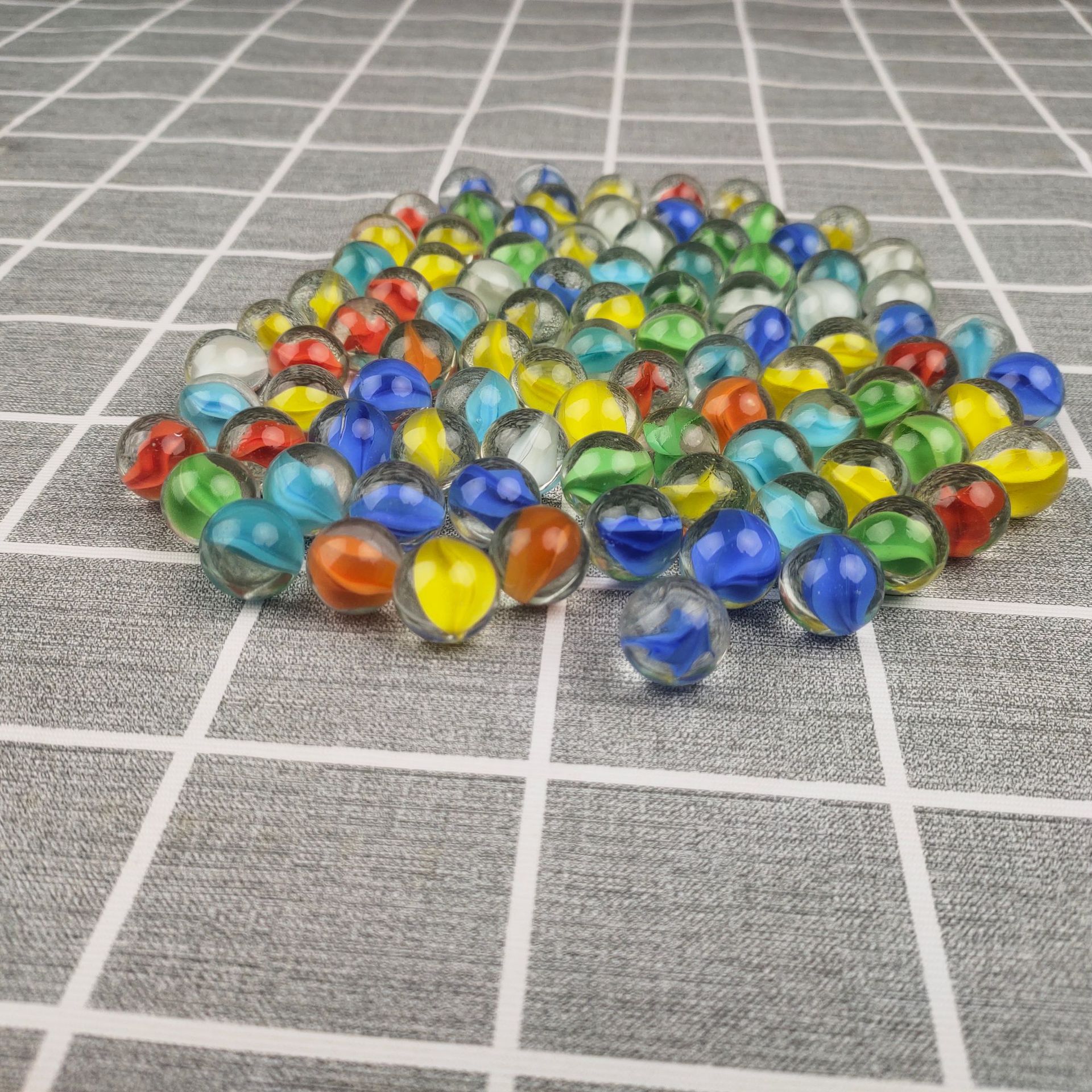 Glass beads 16mm high white eight-petal glass balls 14mm25mm glass marbles flower heart glass balls for pinball machines