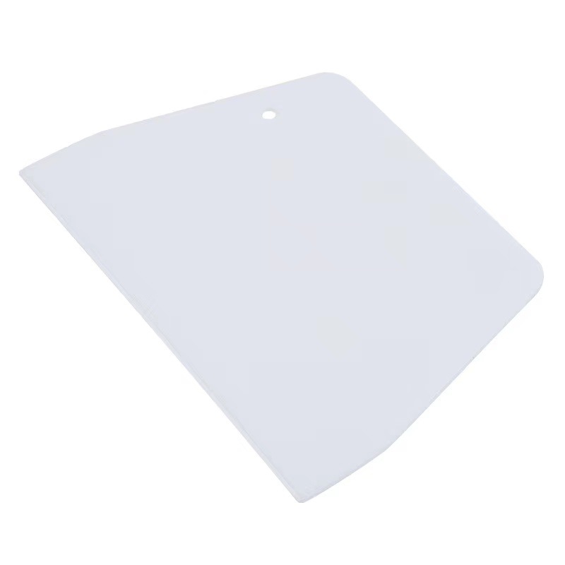 Scraper tool for baking cake plastic rice rolls cream panel hanging water plate scraper household kitchen cutting knife