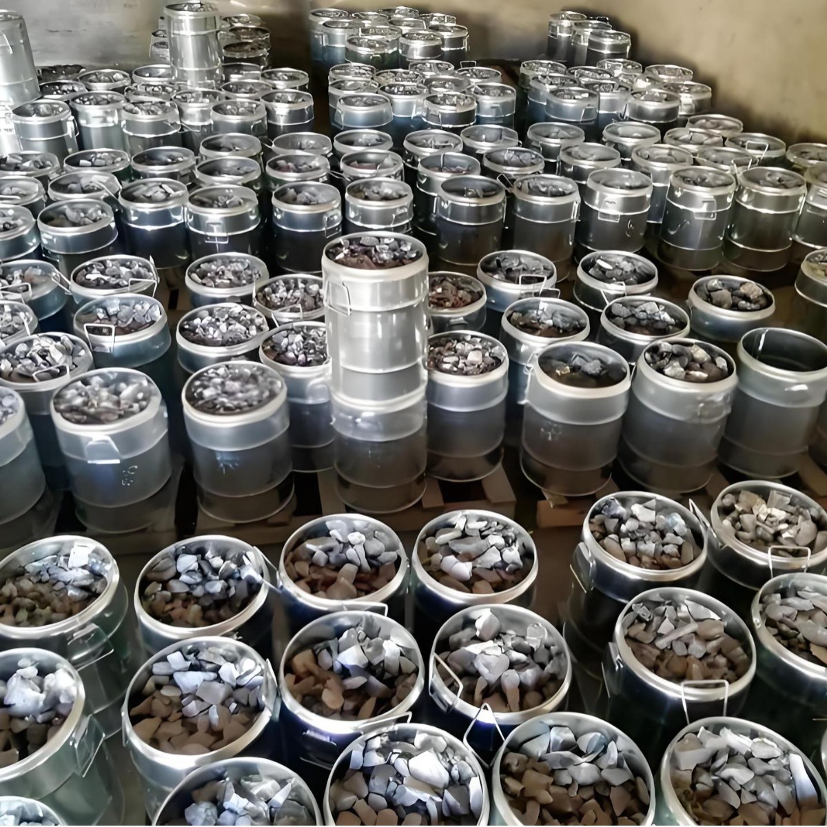 Supply of Metallurgical Iron Vanadium Block Making Magnets Furnace Charges for Forging Alloy Steel