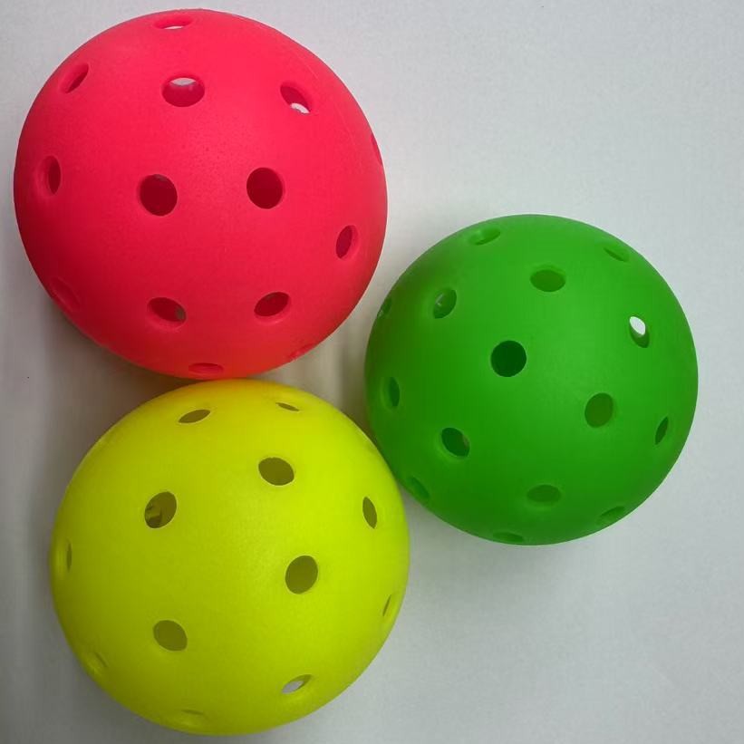 Factory direct sales of Peak ball 40 hole hole ball pickleballs74mm grinding yarn rotomolding competition with special