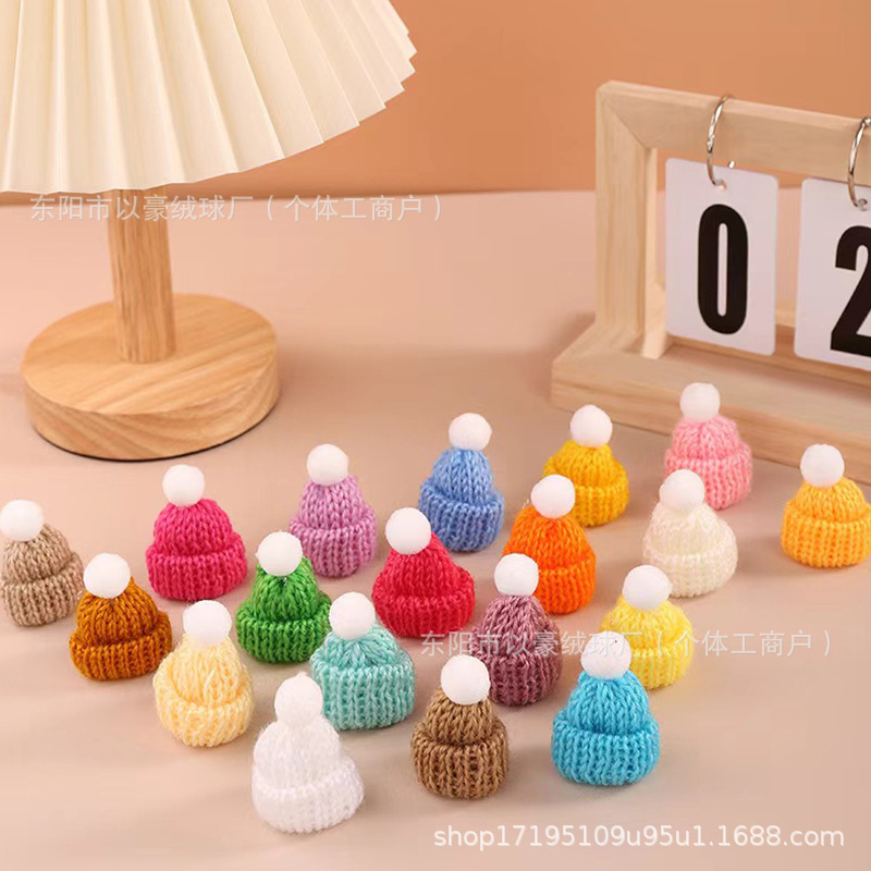 Cross-Border Spot Christmas Colorful Mini Knitted Hat Clothing Accessories Accessories Fur Ball Wool Finger Hat