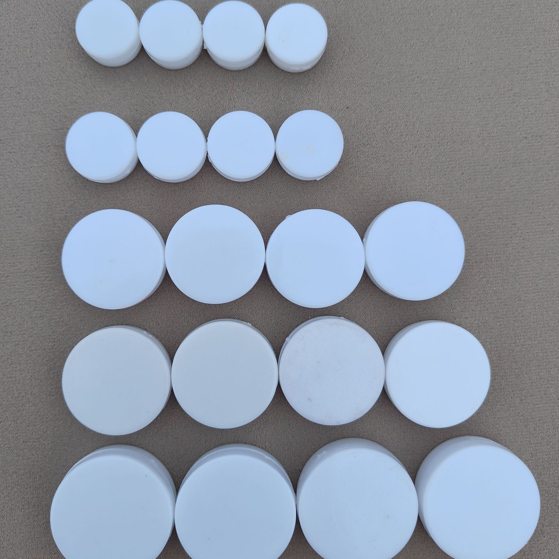 Ring Box Flat Bell Toy Accessories Rattle Manufacturer Direct Sales Built-In Sounder Pronunciation Accessories Kidsren's Hand Rattle