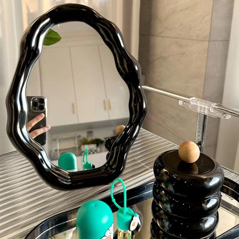 Легкое роскошное настольное зеркало для макияжа в общежитии туалетный столик высококачественный маленький зеркальце принцессы