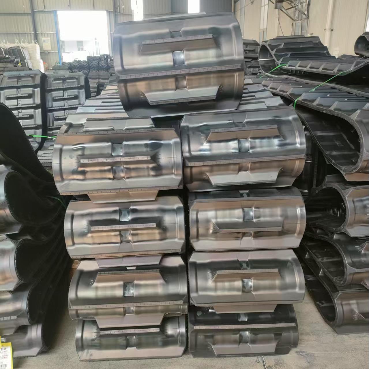 Резиновая гусеница для комбайна Wardjiu Baoda D500/90