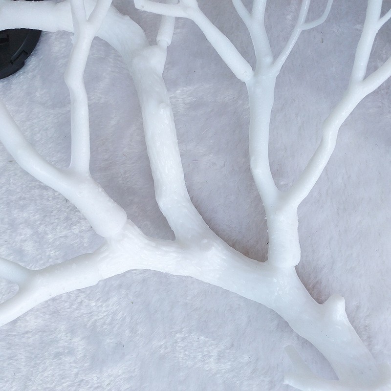 Factory wholesale simulation coral branches dead branches fake trees plastic trees wedding road guide dry branches ornaments shooting props