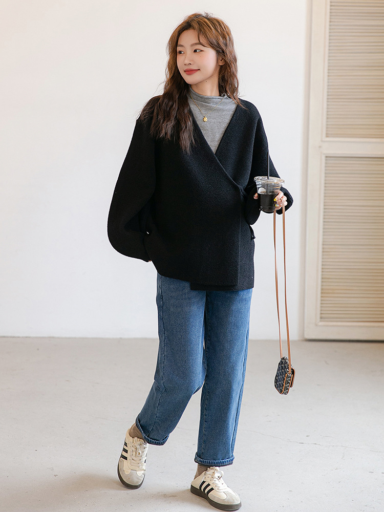 Autumn and Winter Pregnant Women's Sweater Coat Fashion Korean-style Pregnant Women's Wear Side Lace-up V-Neck Pregnant Women's Base Coat Trendy Mommy