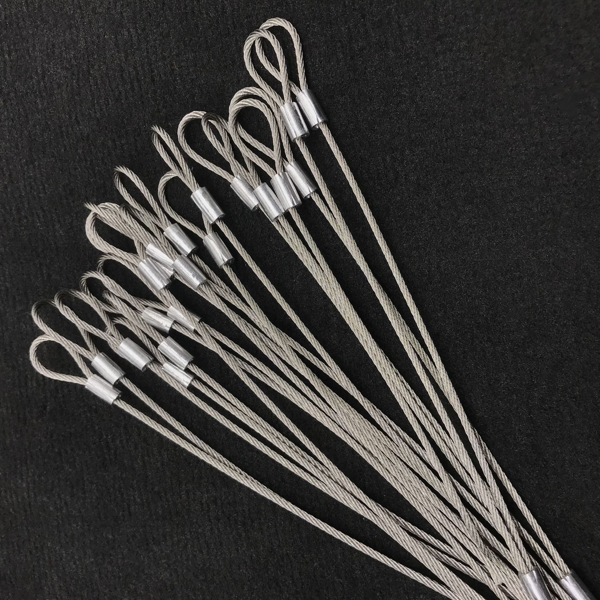 Factory Direct Sales Stainless Steel Coated Wire Rope Safety Anti-Fall Insurance Rope Lighting Suspension Rope High-Strength Pressed Aluminum Sleeve