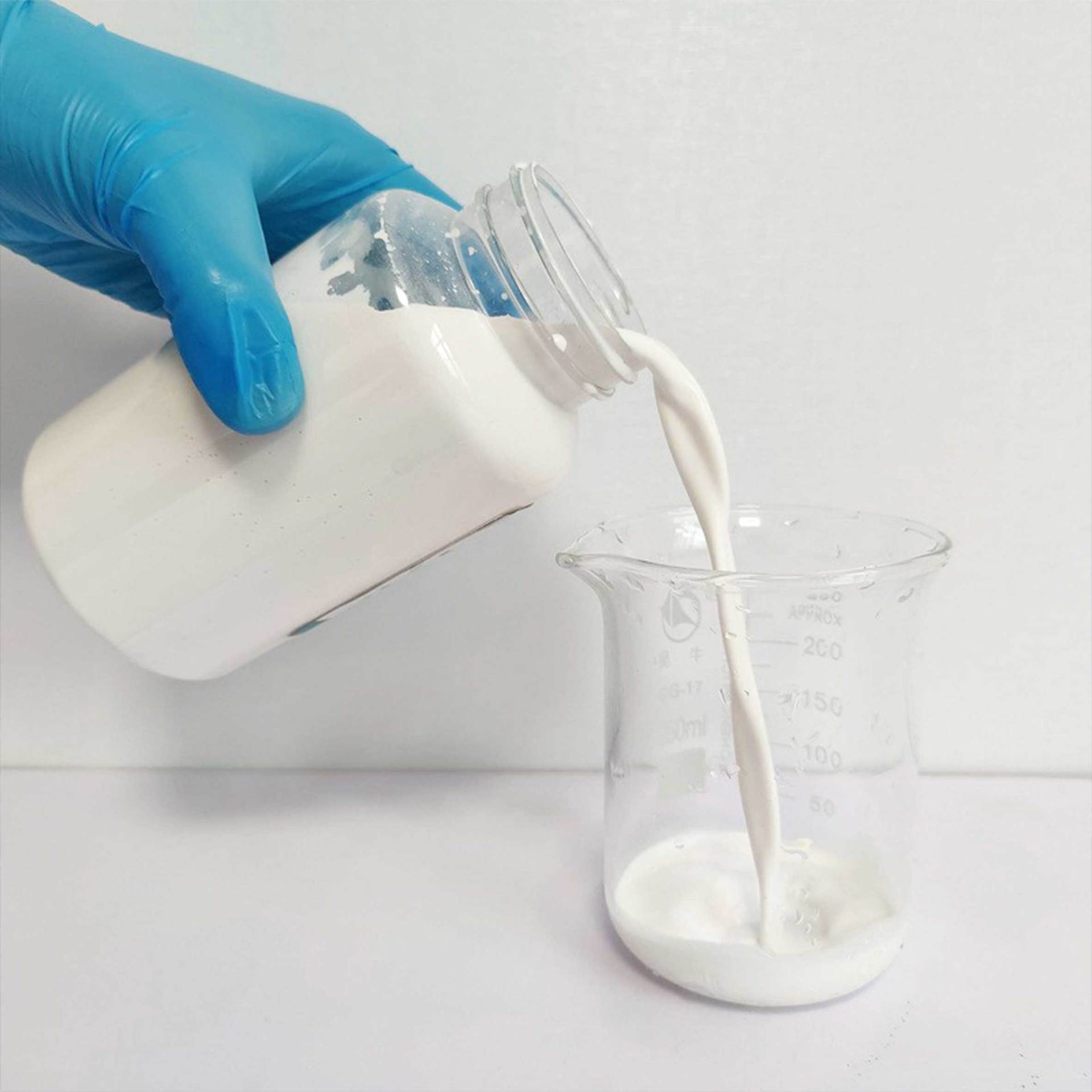 Нейтральный агент для смачивания AKD, добавки для производства бумаги, внутренний смачивающий агент, нейтральный клей Jinhao Новый материал