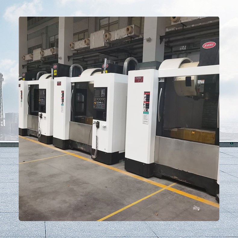 Used Processing Center Wholesale Qiao Feng v8 BT40 Spindle Direct 12000 Rpm Mitsubishi M70 System