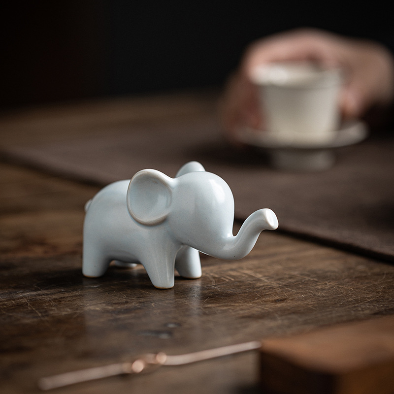 Creative ceramic decoration mini cute little elephant tea pet animal micro landscape desktop lucky decoration tea play gift