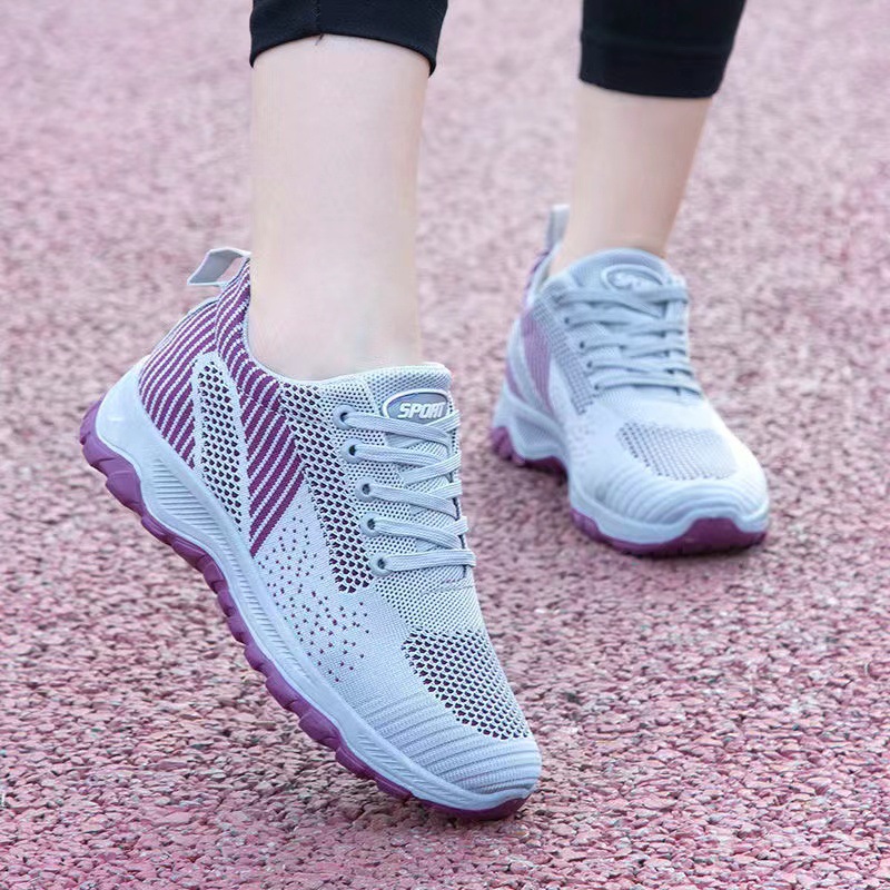 New women's shoes walking casual shoes men and women couple sneaker breathable non-slip flying woven shoes outdoor casual mom shoes