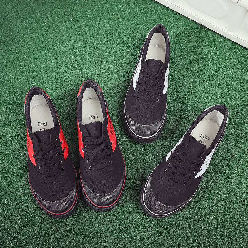 New style football shoes men's and women's football shoes men's and women's football training shoes non-slip wear-resistant rubber nails canvas football shoes