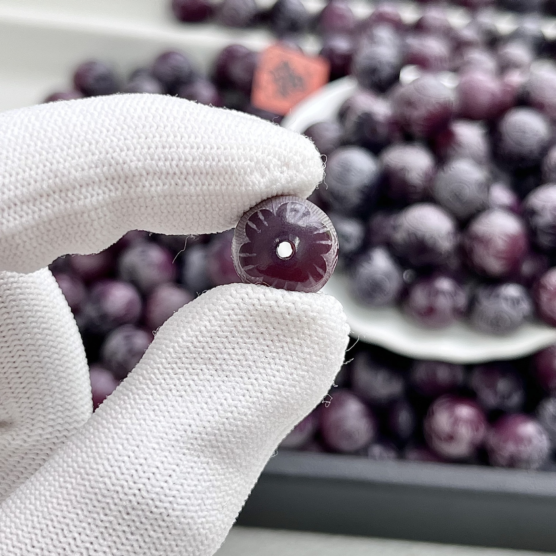 Zhaopin Jinbao Bodhi Root Carving Scattered Beads Wholesale Purple Grape Six Children Proverbs Bodhi Root Round Beads Wen Play Scattered Beads