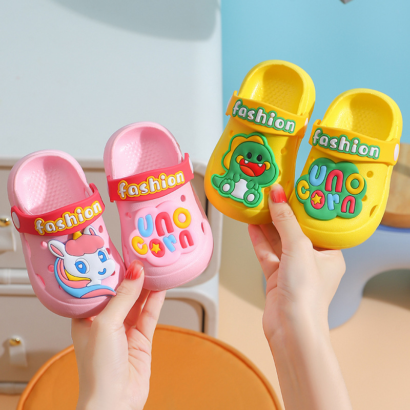 Children's Slippers New Cartoon Hole Shoes Men's Baby Slippers Home Wear Soft Bottom Non-slip Sandals for Boys and Girls