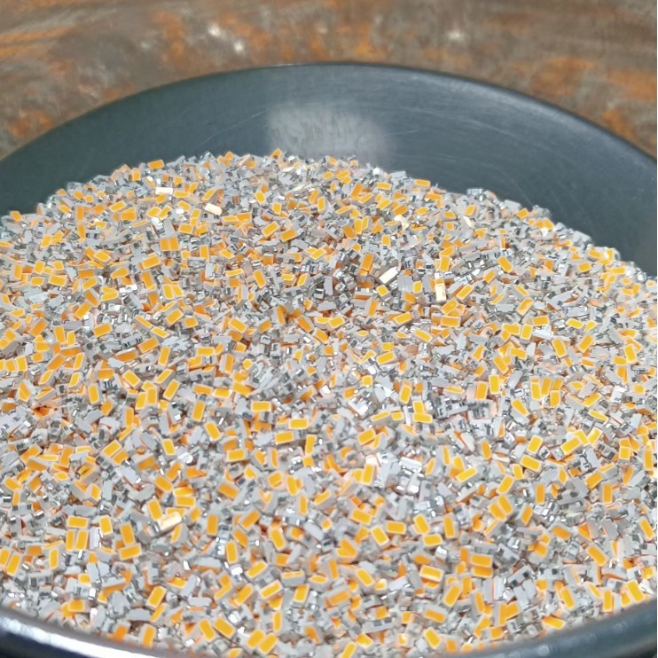 Professional Recycling of Discarded High-Power Lamp Beads, Led Patch Lamp Beads, Silver-Plated Brackets, Free Door-To-Door Evaluation