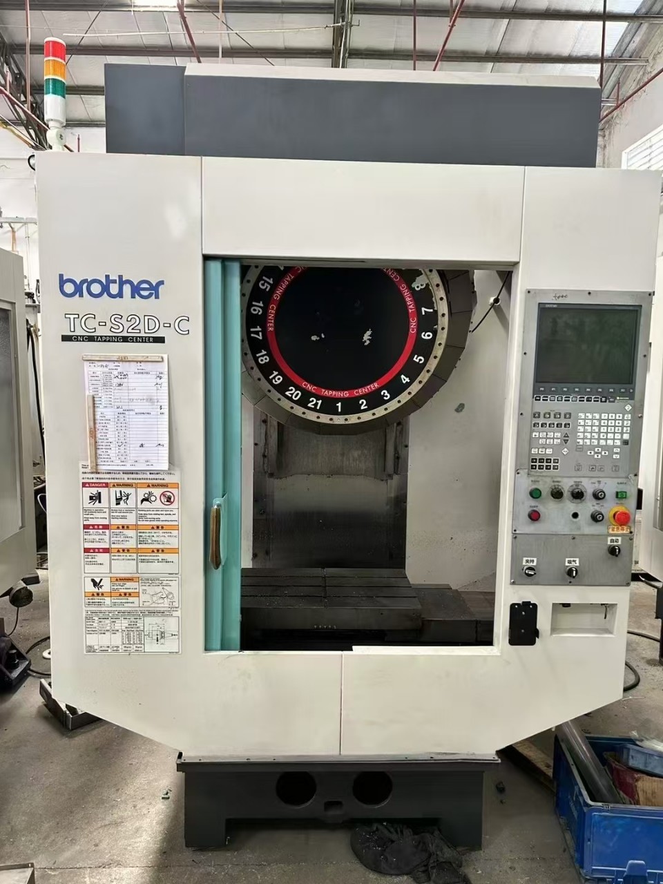 500 японских машин Brother с высокой конфигурацией S2D-C, высокоскоростной шпиндель 10000 об/мин, 21-шт сервоинструментальный меняющий механизм