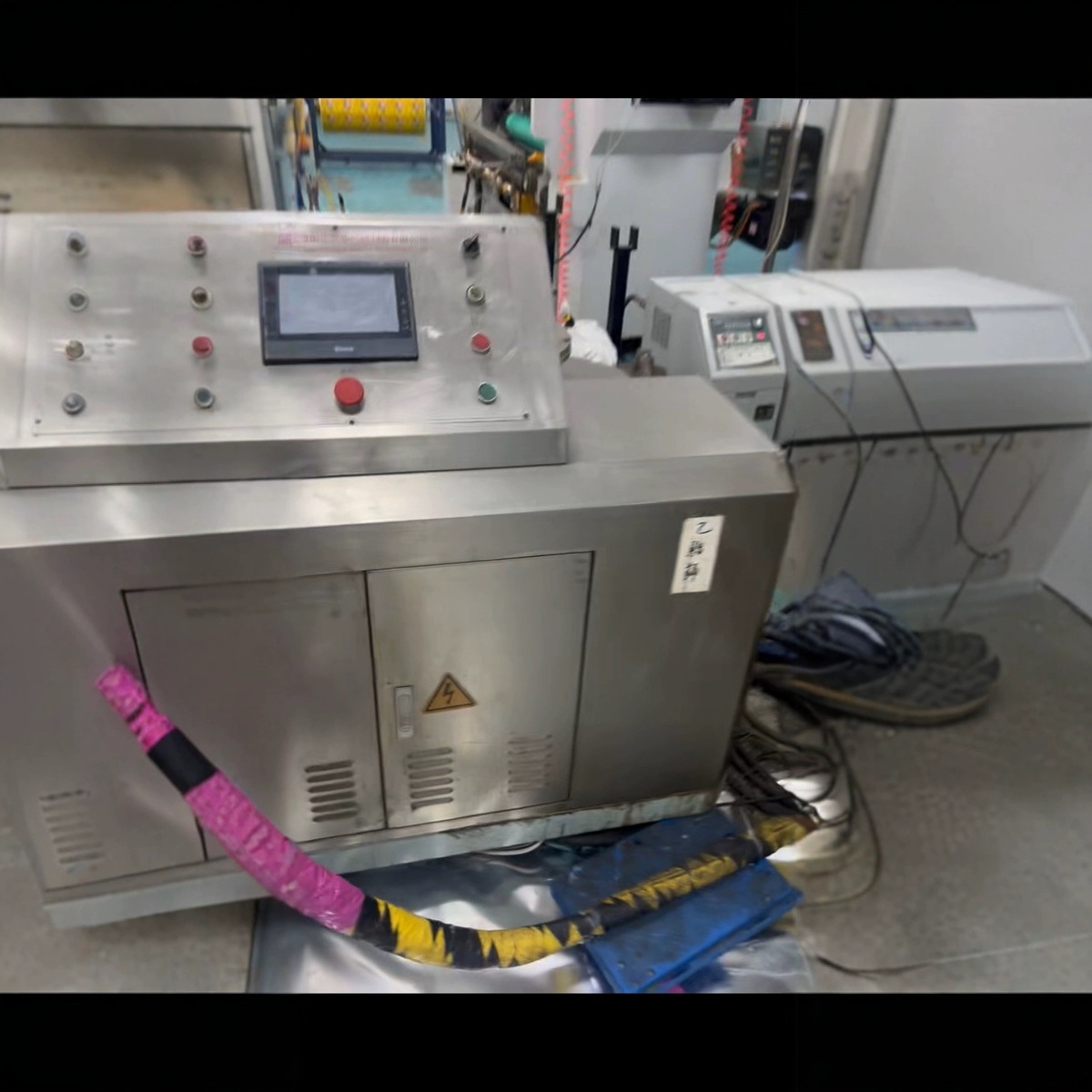 Used 1050 Tienle Solventless Laminating Machine for Sale, 400m Speeds in 2018 Glue Stick for 3 Cigarettes