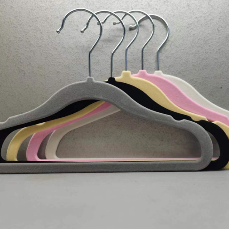 Cross-Border In-Stock 30cm Children's Velvet Clothes Hangers Wholesale Velvet Baby Non-Slip Clothes Hangers