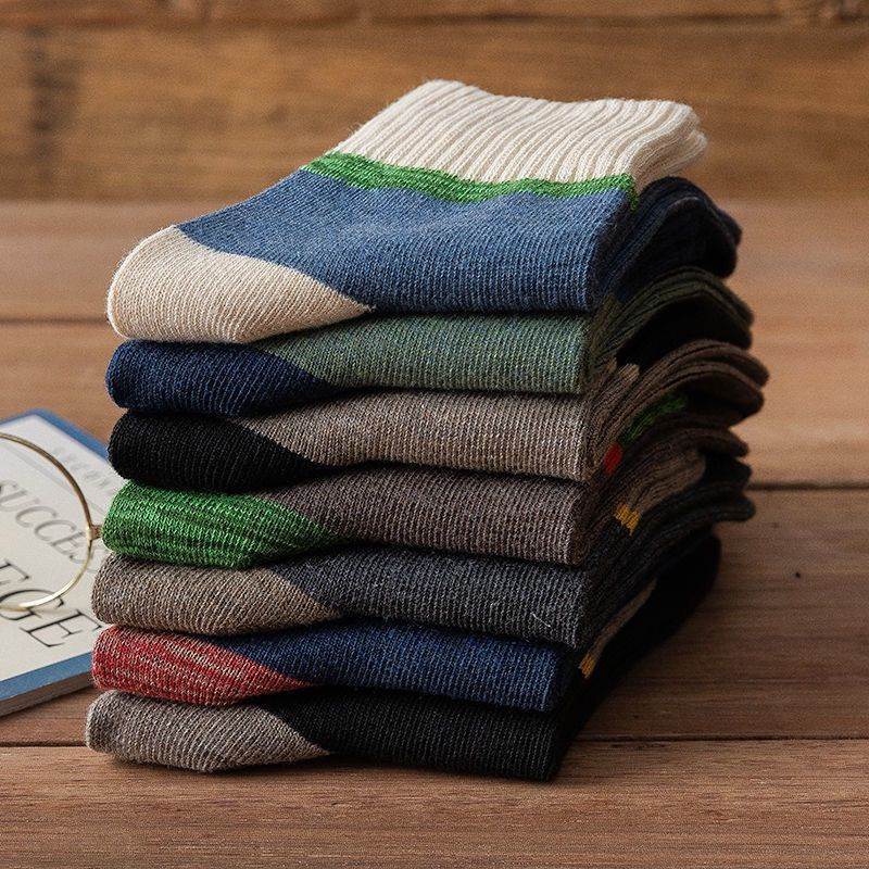 Men's Socks for Spring, Autumn, and Winter, Cotton Mid-Calf, Odor-Resistant, Sweat-Absorbent, Long Black Sports Socks, Color-Blocked, Casual, Versatile, Trendy Socks