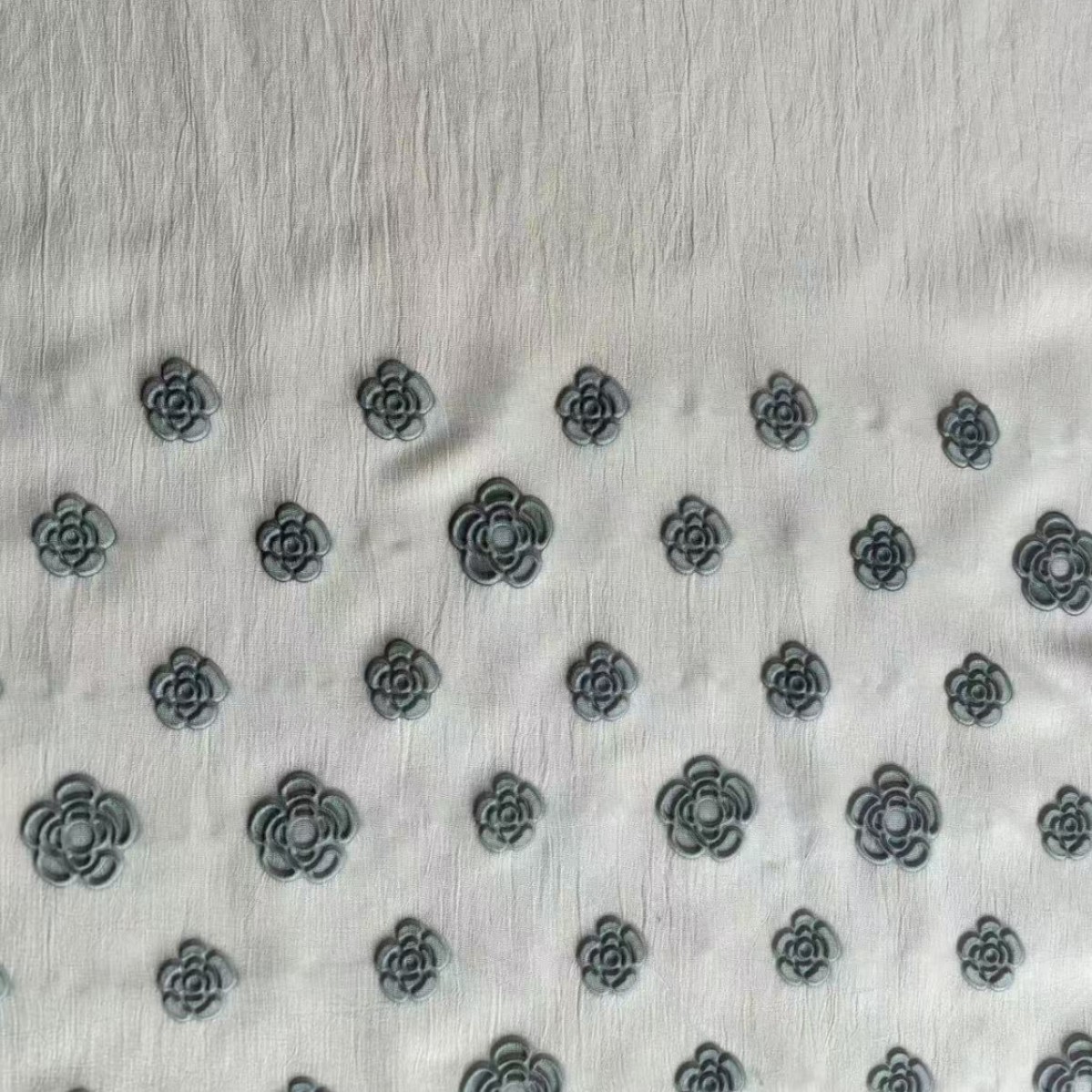 Customized New Popular Fabrics, 3D Embossed Printing, High-End Fashion Scarves and Shawls, Processing, Wholesale, Embroidery Customization