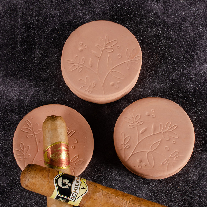 Daily increasing round five-leaf clover cigar tobacco shreds moisturizing ceramic moisturizing tablets brown sugar dried fruit drying tablets Amazon